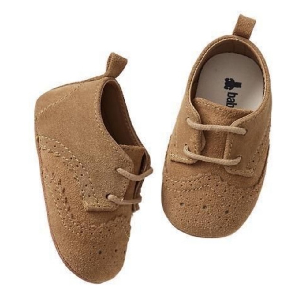Adorable Baby Gap Brown Suede Brogue Shoes size 3-6 months.